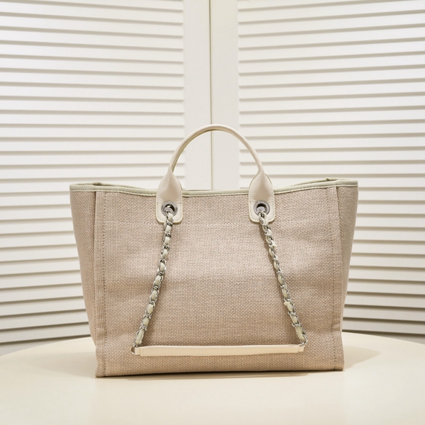 シャネルバッグ側面デザイン